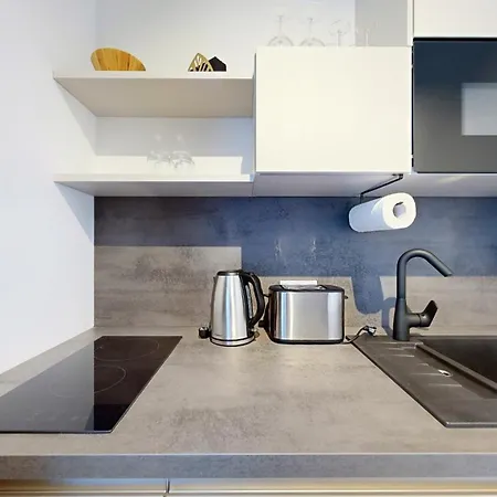 02 No 8a Boardinghouse 아파트