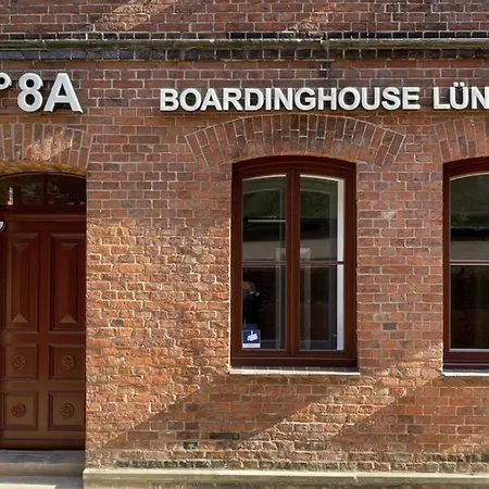 02 No 8a Boardinghouse